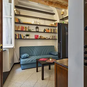https://santinas-house-by-wonderful-italy.hotelitalianriviera.com