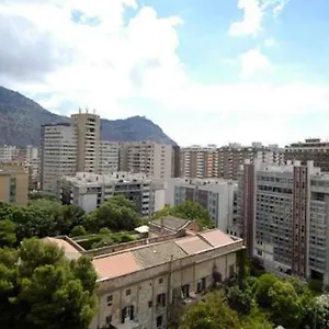 https://ausonia-house.palermohotels.org